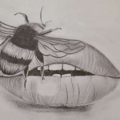 Bee Profile Picture